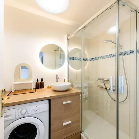 Chic&cosy 1-bedroom Apart,2 Min Metro,10 Min Paris Daire *