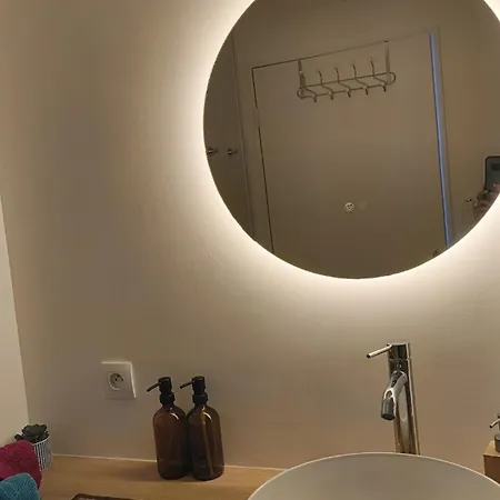 Daire Chic&cosy 1-bedroom Apart,2 Min Metro,10 Min Paris *